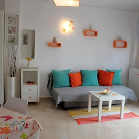 Orange Hotel 3*